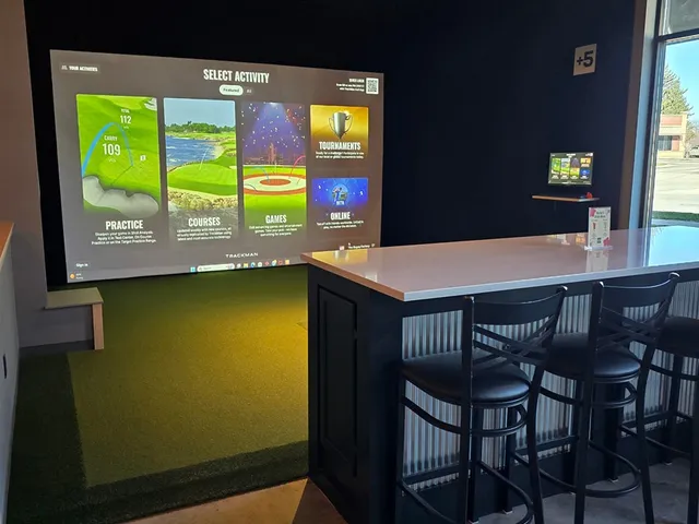 TrackMan simulator interface and golf bay setup at The Bogey Factory